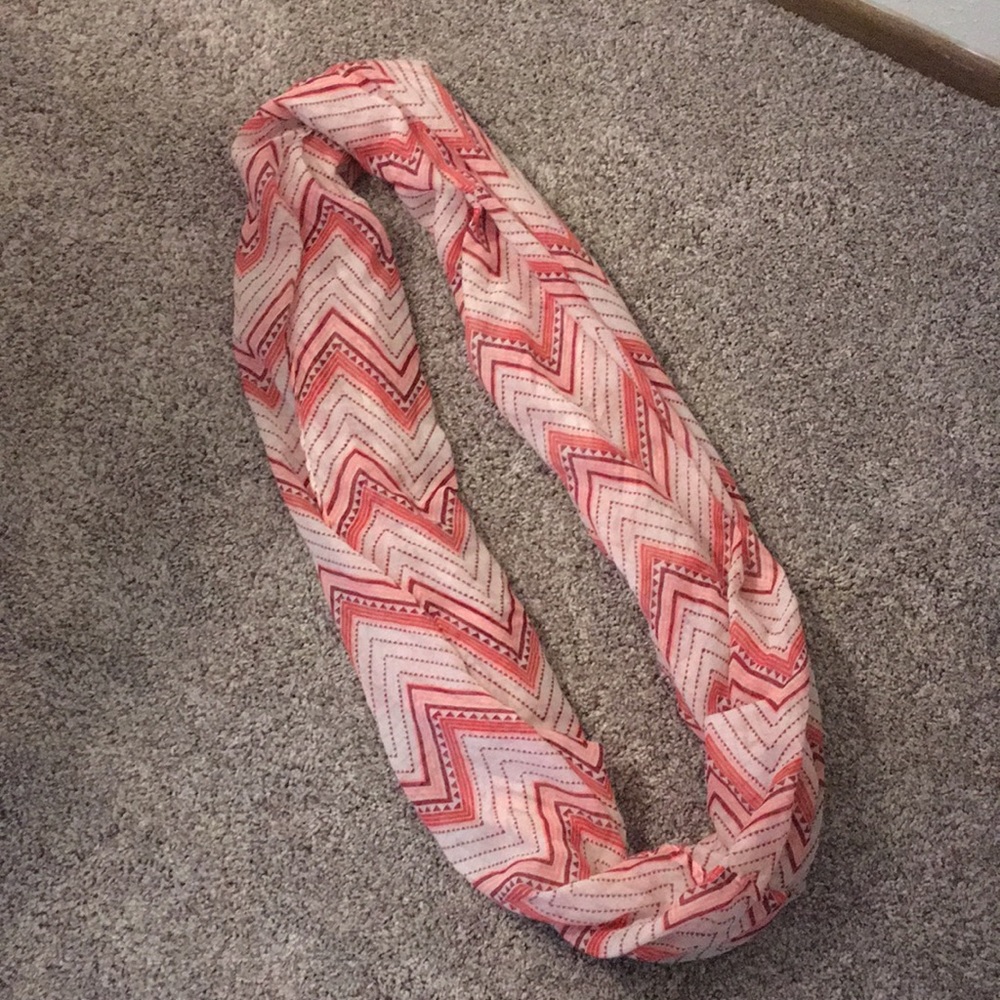 Charlotte Russe Infinity scarf - Picture 2 of 3